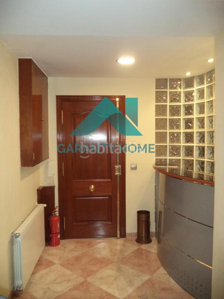 Foto d0172f77-6836-4c99-b7d2-099147d18a07. Miete büro mit heizung in Centro Cáceres