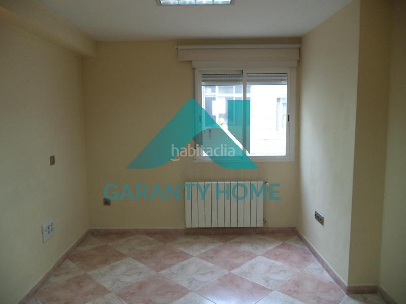 Foto d8cd4b75-ef2e-4817-a27e-6532e3bc4c3d. Miete büro mit heizung in Centro Cáceres