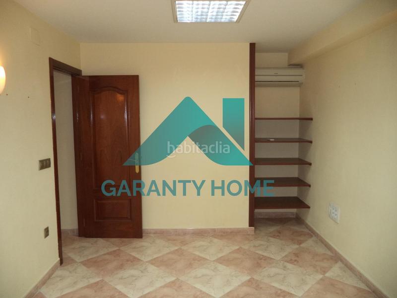 Foto 711ae387-ea88-4ed4-8d09-d430631b34ab. Rent office space with heating in Centro Cáceres