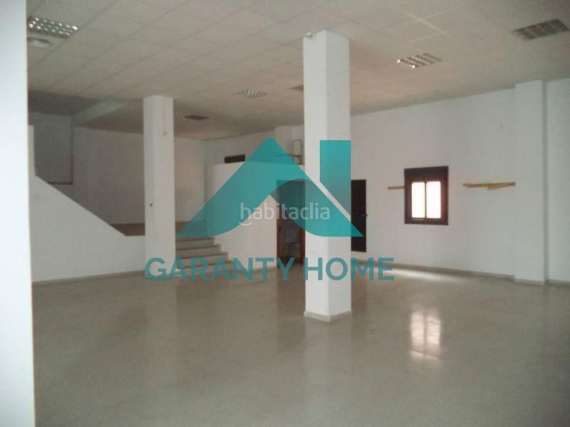 Foto a96f9e27-92ad-4c7d-b60c-cbfdaaa4a808. Alquiler local comercial se alquila local comercial en avenida de alemania en Cáceres