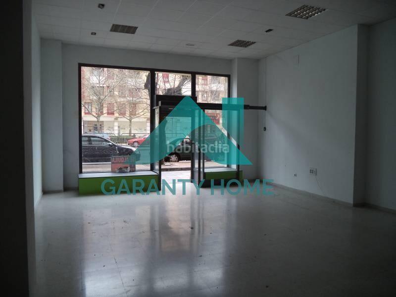 Foto 2ade9cb1-689e-4c08-a65b-f7cd24e06258. Location local commercial dans Centro Cáceres