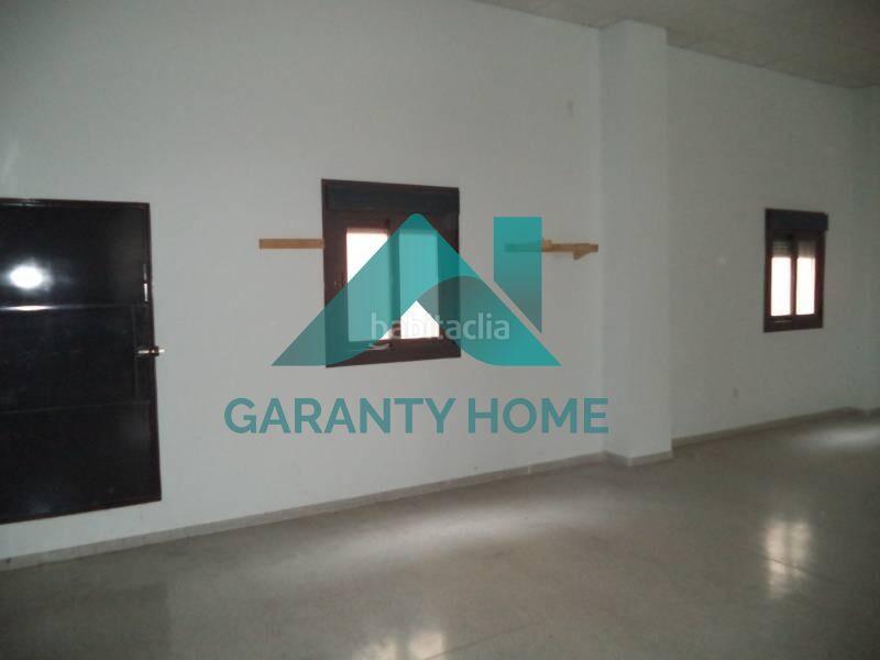 Foto dd96a16a-b74b-4ecc-bc9a-cfe24cfba655. Rent business premise in Centro Cáceres