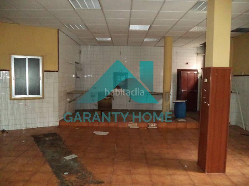 Foto 9eef7359-e730-48de-80a6-68c29a16e16d. Alquiler local comercial se alquila o se vende local comercial en zona colón amplio y versátil en Cáceres