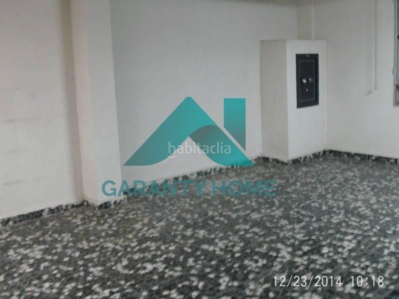 Foto bbb1ccf7-ebc1-4cdb-8d21-3d9b6c187be5. Local comercial a Centro Cáceres