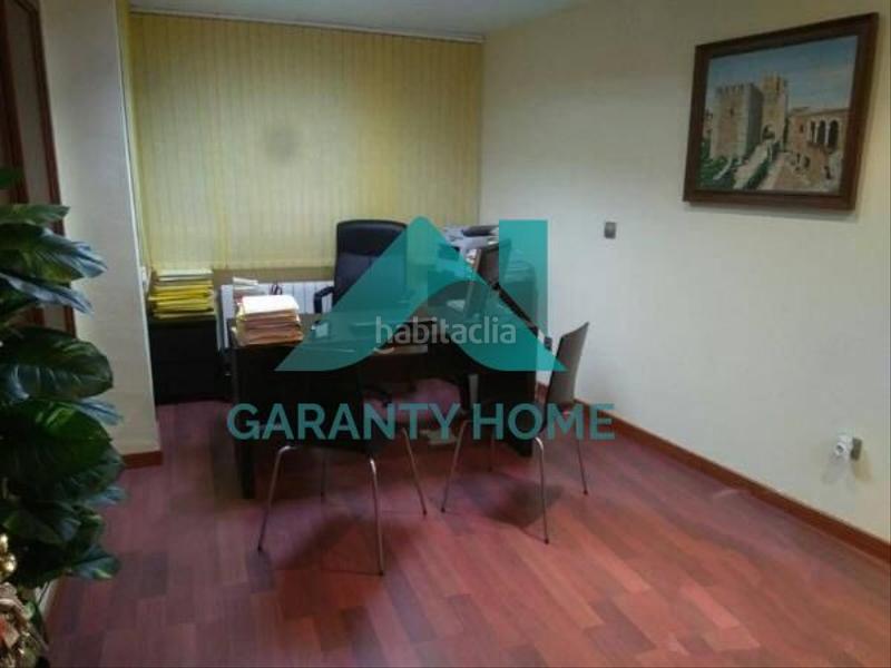 Foto bafb7f76-fb7c-45fe-abc4-0acb7a54af56. Rent office space with heating in Centro Cáceres