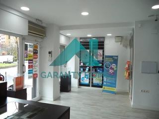 Lloguer Local Comercial a Centro. Se alquila local comercial en zona centro  perfecto para negocio