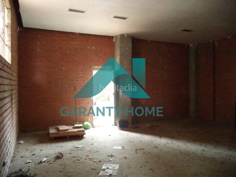 Foto d2cb2d66-e7b9-4801-b04f-cf5b2531f546. Alquiler local comercial se alquila local comercial en zona Ruta de la Plata en Cáceres