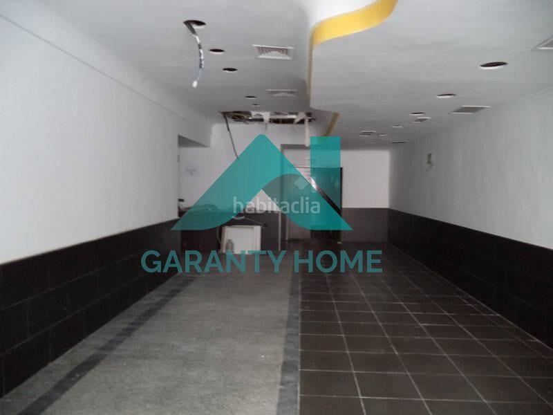 Foto 6c154695-6d0c-4a4e-8a67-8f6bece3d298. Alquiler local comercial se alquila local comercial en zona Centro amplio y funcional en Cáceres