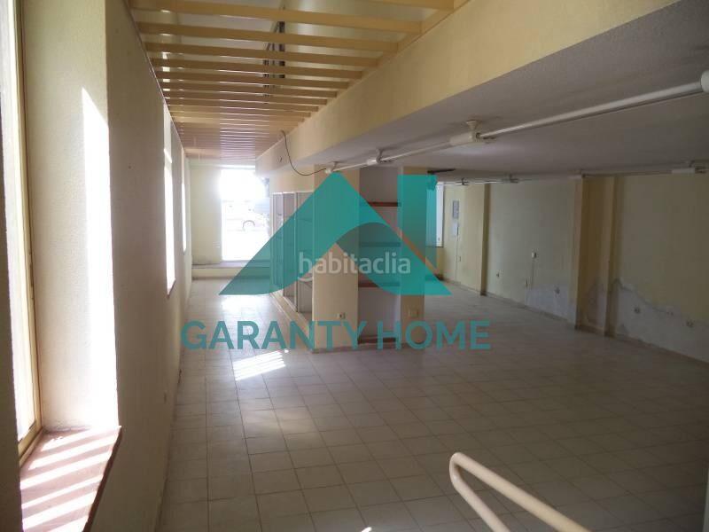 Foto 004dd283-d729-40de-afb4-361a860751c9. Alquiler local comercial se alquila local comercial en zona antonio hurtado amplio y céntrico en Cáceres