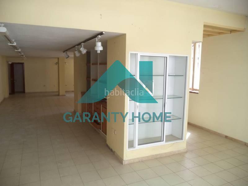 Foto 2269893b-49f1-40f1-b8bc-3ffeb170025d. Lloguer local comercial a Centro Cáceres