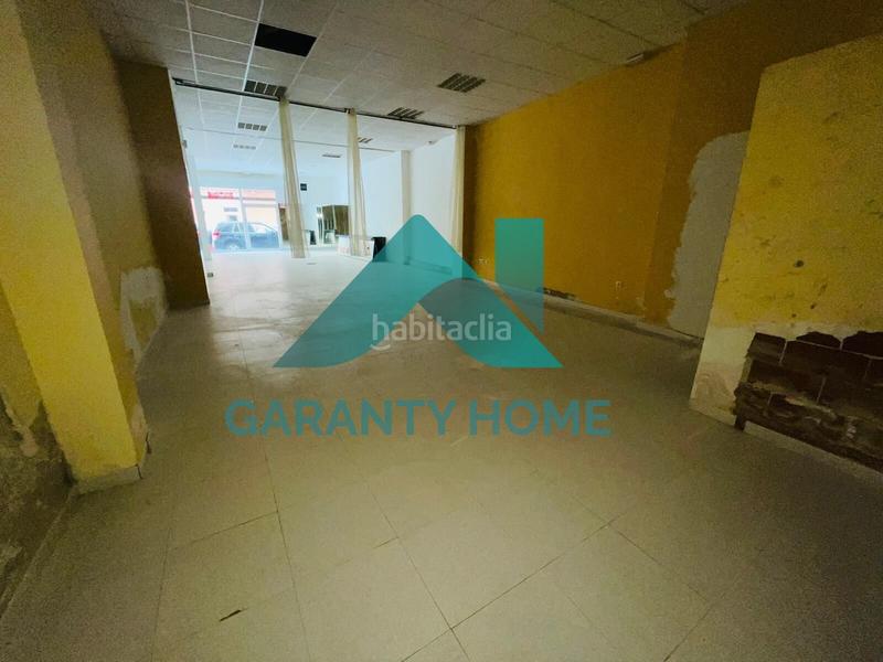 Foto 0facb577-322b-43ce-b424-d1db9819ac5b. Alquiler local comercial se alquila local comercial en zona Centro amplio y luminoso en Cáceres