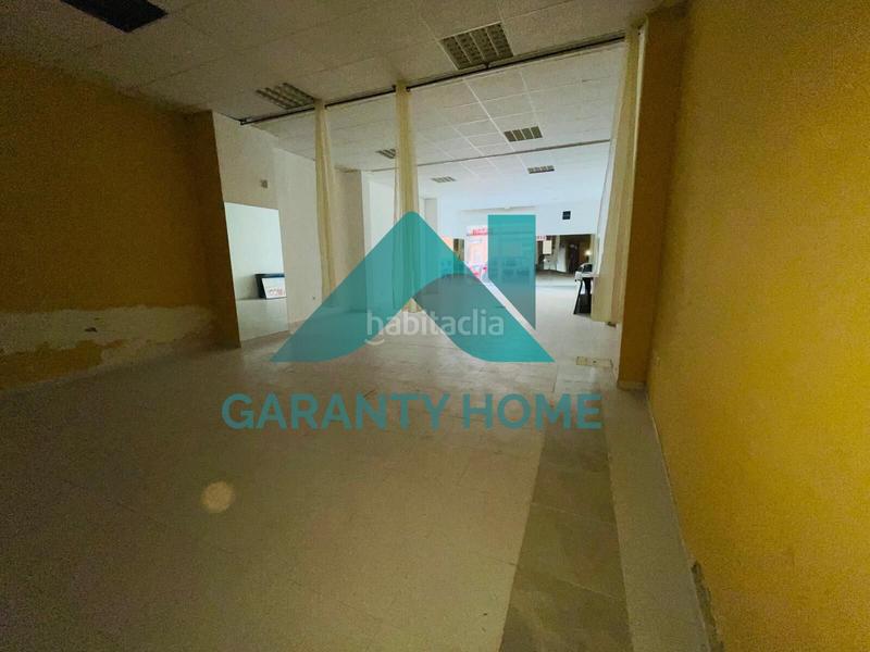 Foto 734cddb2-3698-42b8-8c1c-4795600057c4. Alquiler local comercial se alquila local comercial en zona Centro amplio y luminoso en Cáceres