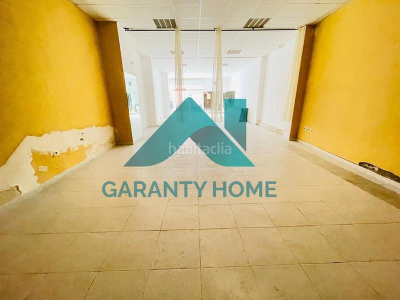 Foto bb4977b5-f059-4943-b255-5930102956c6. Alquiler local comercial se alquila local comercial en zona Centro amplio y luminoso en Cáceres