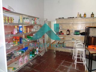 Geschäftsraum in Casco Antiguo. Se vende local en parte antigua