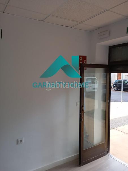 Foto 5353c37a-be42-493a-96b5-243b04a489f3. Alquiler local comercial se alquila local comercial con posibilidad de ampliación! en Cáceres