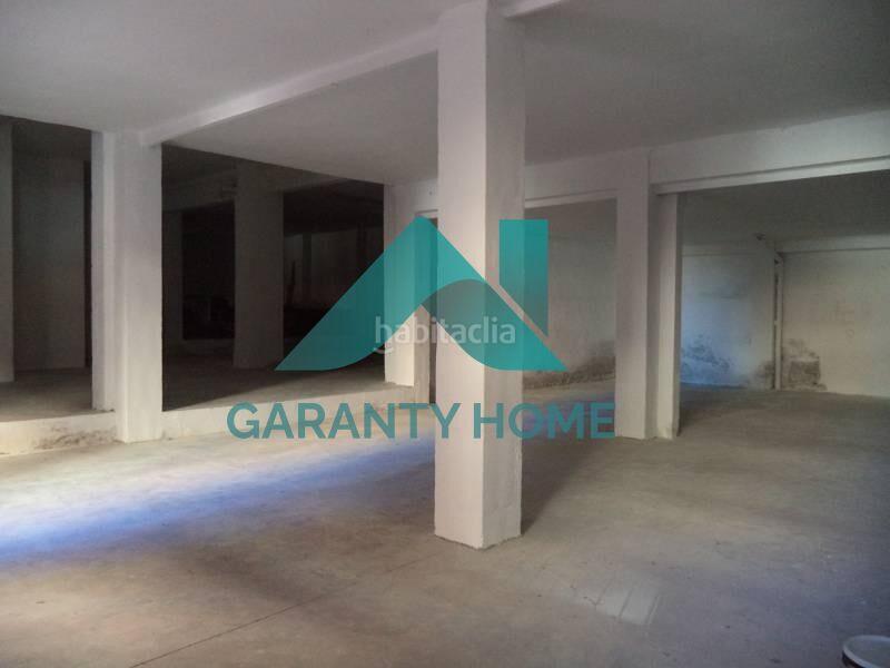 Foto 1cfaa042-fcef-488a-8d1c-ab2dbef3a853. Alquiler local comercial se alquila local comercial en zona la madrila amplio y diáfano en Cáceres