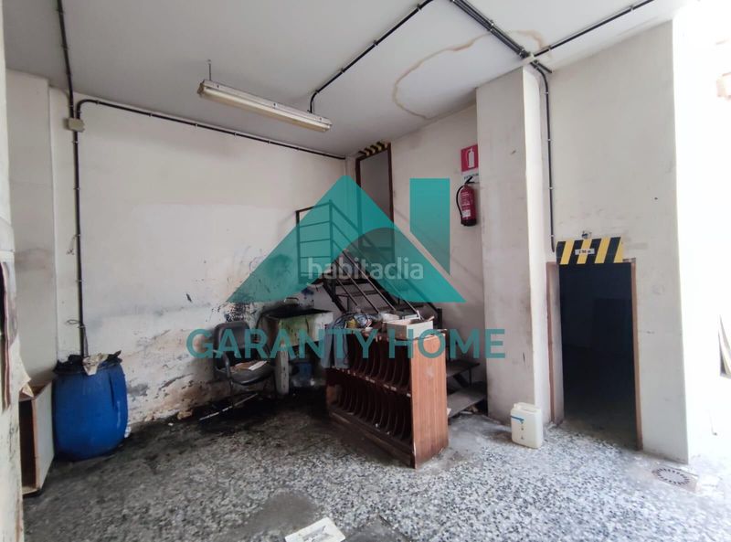 Foto d84e4c58-9755-41be-af7c-59c4c7f377dc. Local comercial a Centro Cáceres
