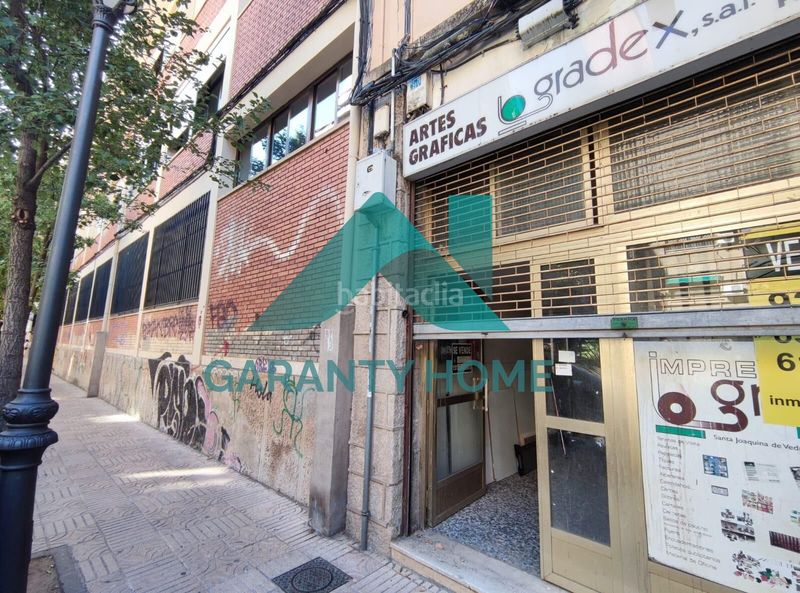 Foto f7bac66f-e325-48b5-9736-4fb3664ac15b. Local comercial a Centro Cáceres