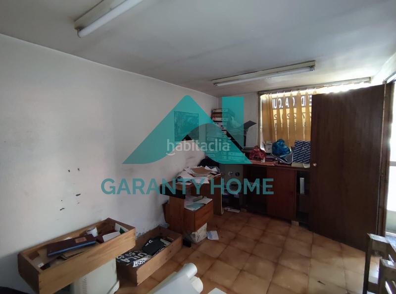 Foto 813d121c-5f42-4898-8fc2-edbfe3b83b1a. Alquiler local comercial se alquila local comercial en zona Centro en Cáceres