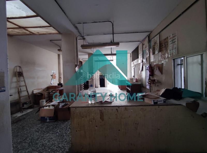 Foto a3fa8aaa-ca2b-4a07-a2b3-d8ffd75be9af. Alquiler local comercial se alquila local comercial en zona Centro en Cáceres