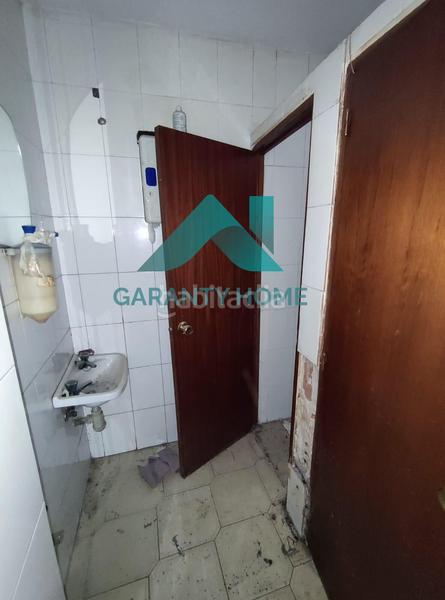 Foto d583938f-d73c-4391-8b66-5d09d08aebfe. Alquiler local comercial se alquila local comercial en zona Centro en Cáceres