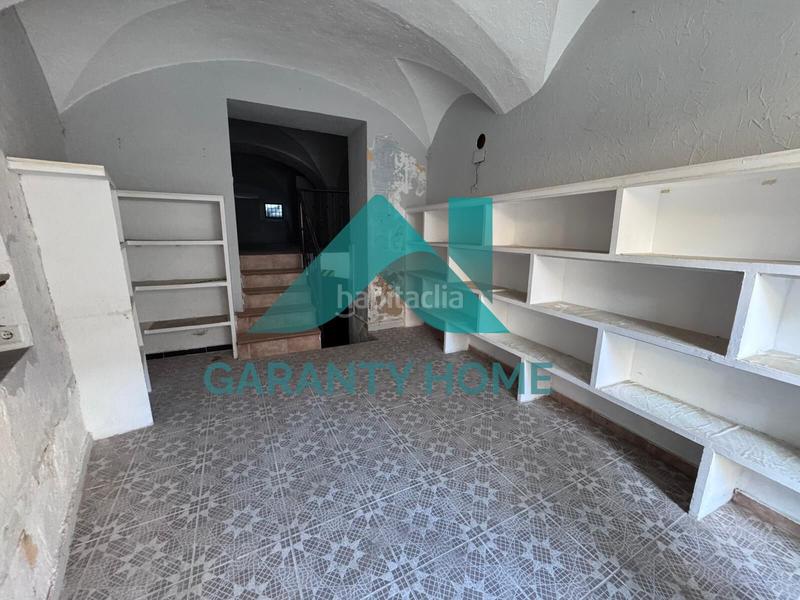 Foto e5f565f3-f374-4d26-adb3-469292b36d90. Alquiler local comercial se alquila local comercial en zona pintores céntrico y funcional en Cáceres