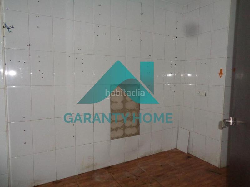 Foto 6c2aa322-0e1c-4e89-9340-b559af541db9. Alquiler local comercial  en pleno centro ! en Cáceres