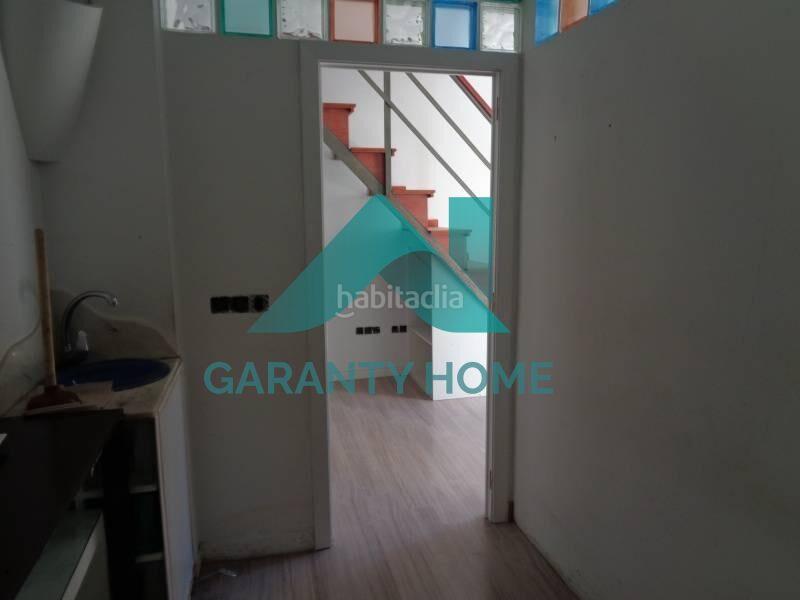 Foto a5d8602b-e86e-481c-8201-35a0d231b379. Alquiler local comercial se alquila local comercial en zona Centro en Cáceres