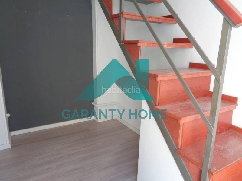 Foto f029eff7-fcf3-4f2b-9a64-023f2e38b686. Alquiler local comercial se alquila local comercial en zona Centro en Cáceres