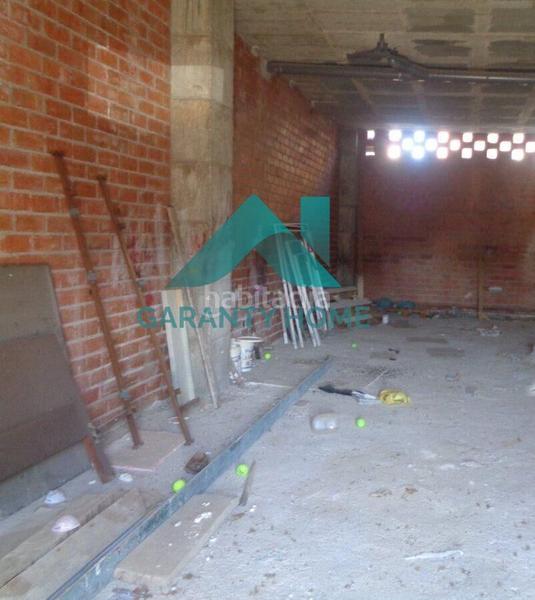 Foto ba9556fe-93bb-4ff7-9459-39f0bd38f64c. Alquiler local comercial local en bruto con posibilidad de arreglar en Cáceres