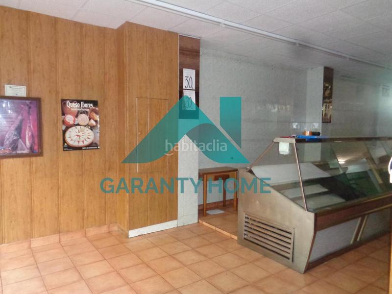 Foto 5293b655-efb5-45d6-a419-741e187b8118. Alquiler local comercial se alquila local comercial en zona Centro en Cáceres