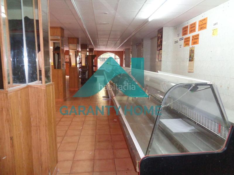 Foto 6b951418-ea4e-423a-ad42-bfb11c8d56b4. Alquiler local comercial se alquila local comercial en zona Centro en Cáceres