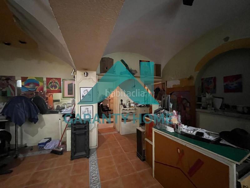 Foto 1a8b5428-8343-4bcd-aa0b-b4ff33f20113. Alquiler local comercial se alquila local comercial en zona centro en Cáceres