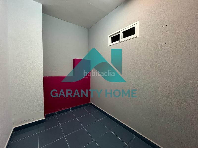 Foto b216510d-3911-47ee-8946-7ef21c8e05a7. Alquiler local comercial se alquila local comercial en pleno centro ! en Cáceres