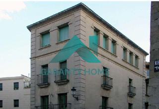 Building in Casco Antiguo. Se vende edificio en zona pintores
