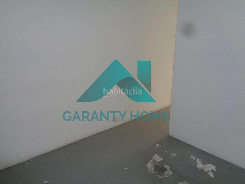 Foto 58c95444-07c5-4db8-9e30-8846cb76f4ba. Alquiler local comercial se alquila local comercial en zona pizarro en Cáceres