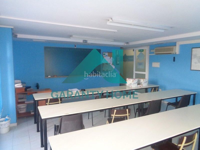 Foto 50b5bc0c-f4df-4b45-9c3f-3156088cd79a. Local comercial a Centro Cáceres