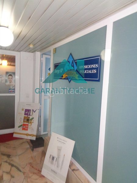 Foto cbbd3374-5f4d-419c-a50a-f88391434fe9. Local comercial a Centro Cáceres