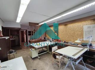 Lloguer Local Comercial a Centro. Se alquila local en zona cánovas