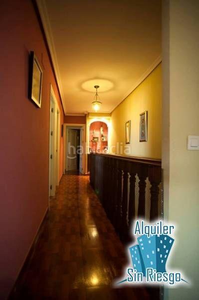 Foto 29dc4649-926f-4997-b093-76eb51a2a41a. Casa adosada se vende adosado totalmente reformado en residencial universidad en Cáceres