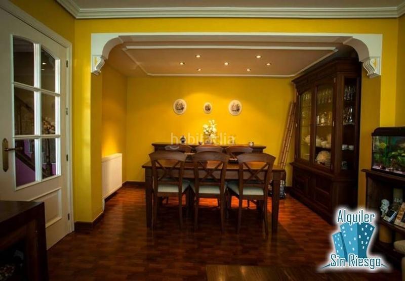 Foto 85a9c4b3-7d93-4d67-983a-1a080e7acf25. Casa adosada se vende adosado totalmente reformado en residencial universidad en Cáceres