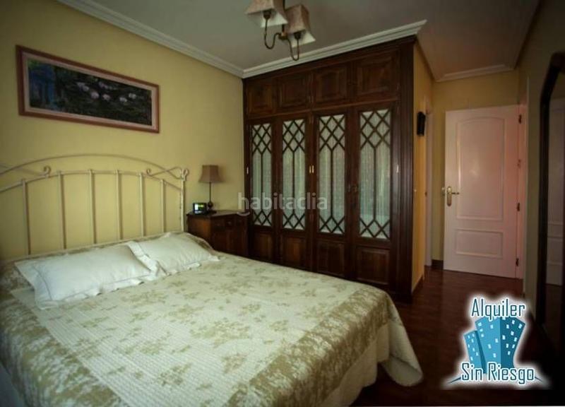 Foto bba0ea43-d1f5-429d-8e73-986ae7b98f17. Casa adosada se vende adosado totalmente reformado en residencial universidad en Cáceres