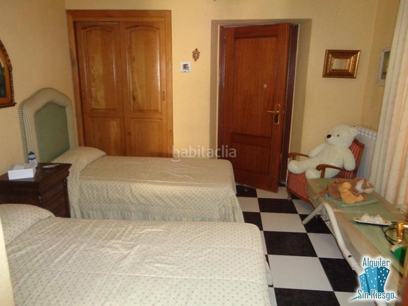 Foto 0dcb38a7-f9a7-47ae-84f5-c35b7a8e2a1f. Flat with heating in Casco Antiguo Cáceres