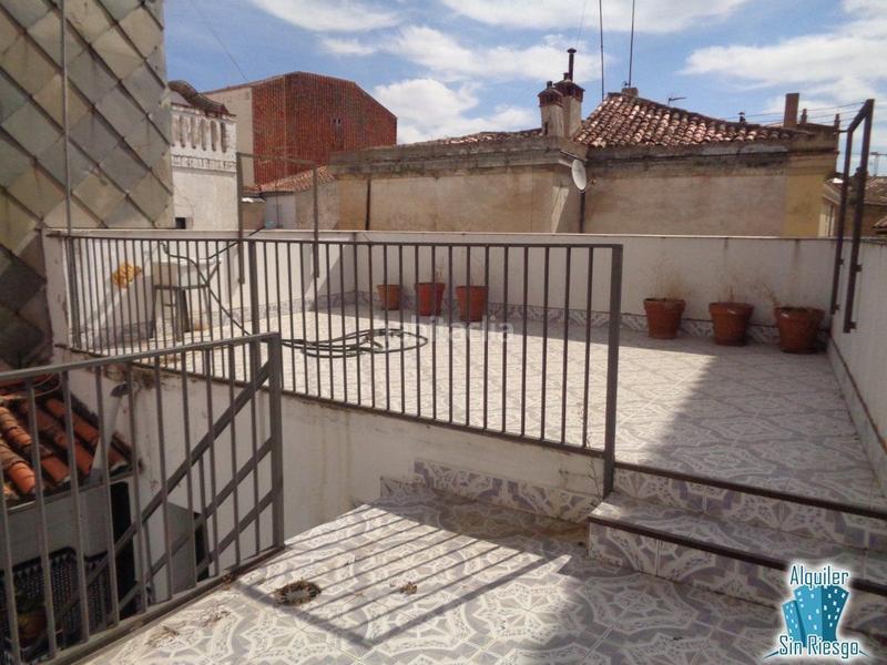 Foto 33cd9fde-65ba-4a11-a3b4-d588ac2e96f2. Flat with heating in Casco Antiguo Cáceres