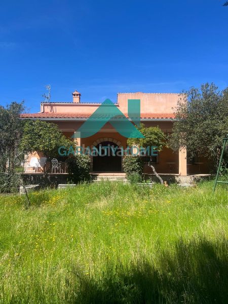 Foto 1fe58a45-b69c-41bf-9e3b-efc1fe97ad54. Chalet se vende magnífico chalet con parcela en Arroyo de la Luz