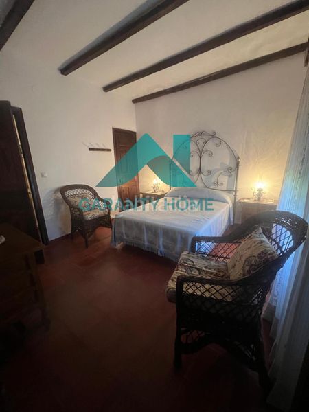 Foto 686f197f-d9ed-4d92-9e35-1cba9af62f8a. Chalet se vende magnífico chalet con parcela en Arroyo de la Luz