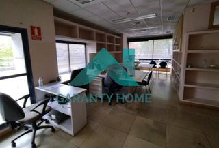Lloguer Oficina a Centro. Se alquila despacho en zona centro