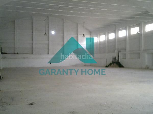 Foto 526378a0-30ff-41a6-99bc-2d519dee8f23. Lloguer nau industrial a Zona Norte - Hospital - Urbanizaciones Plasencia