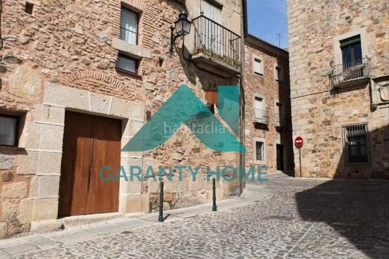 Foto b9dd703d-c8c9-4a99-8d5a-36fe4ff640dd. Haus mit heizung in Casco Antiguo Cáceres