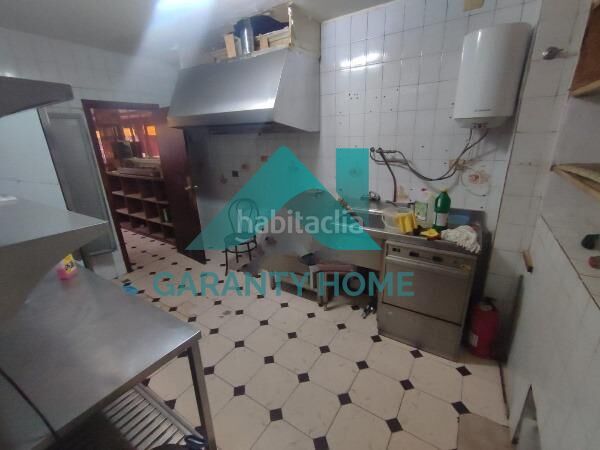 Foto 5bebbd71-488f-4e70-b0ce-624cbe324b59. Local comercial a Centro Cáceres